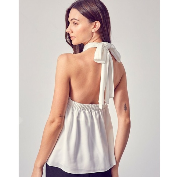 Criss Cross Halter Top NWT! - Picture 2 of 3